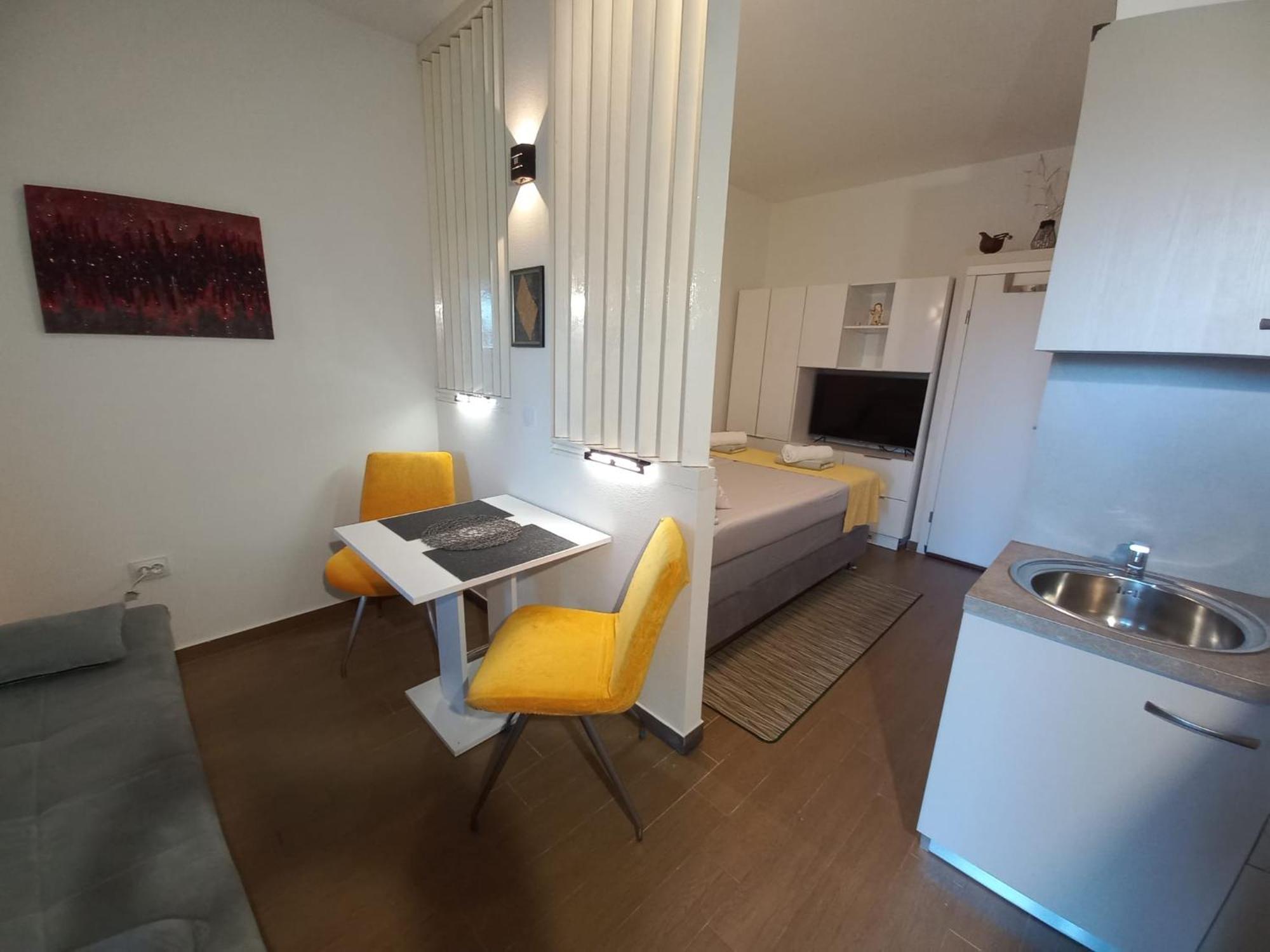 PUY Studio Apartment With Pool מראה חיצוני תמונה