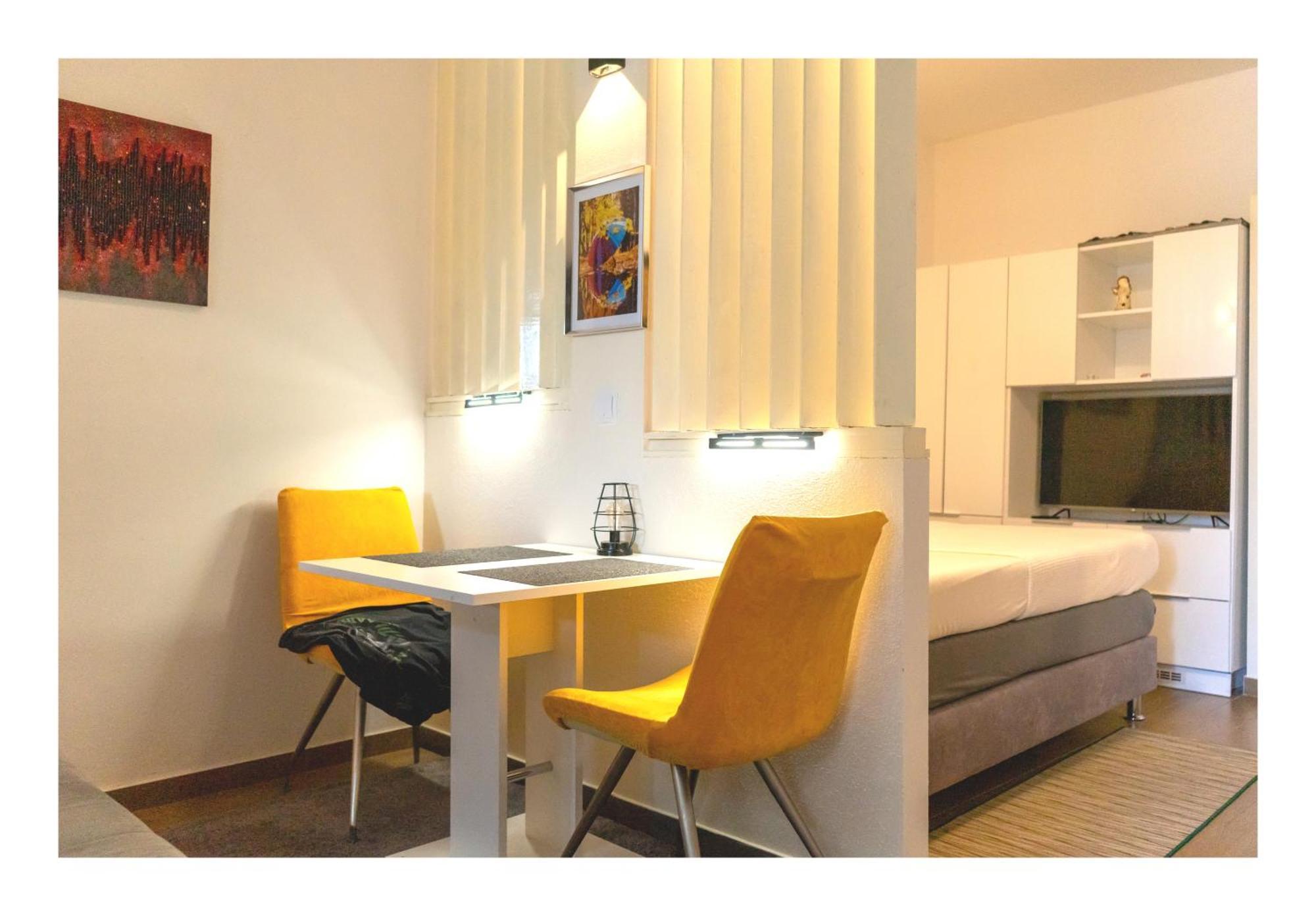 PUY Studio Apartment With Pool מראה חיצוני תמונה